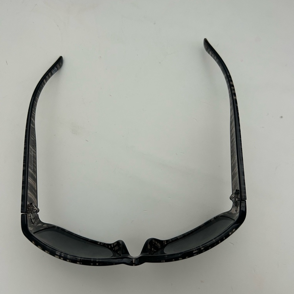 Rectangular Frame Black Patterned Sunglasses - Picture 4 of 8